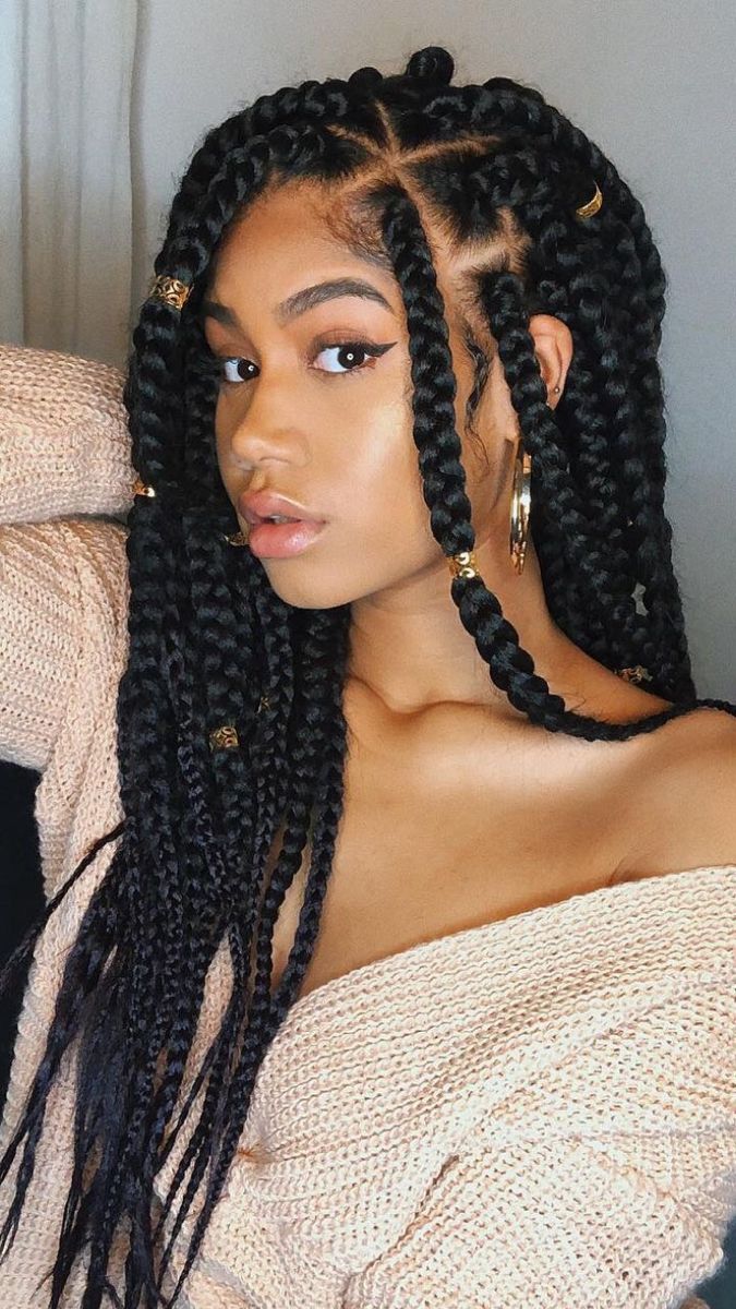 Women's Hair Braiding