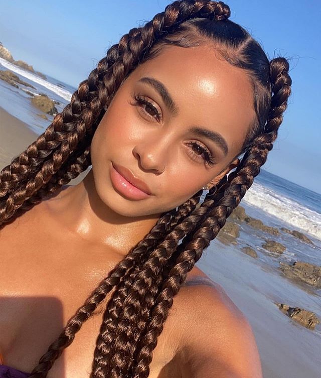 Women's Hair Braiding
